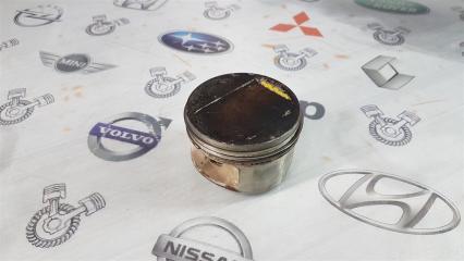 Поршень Volkswagen Touareg 7L AXQ 2004 (б/у)