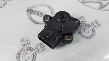 Датчик положения селектора АКПП Nissan Cube AZ10 CGA3DE 1999 (б/у)