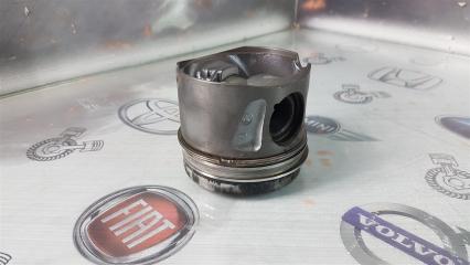 Поршень Mercedes-Benz M-class W164 OM642DE30LA 2010 (б/у)
