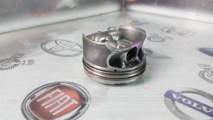 Поршень Mercedes-Benz C-Class W205 M274E16 2014 (б/у)