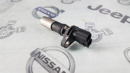 Датчик положения коленвала Toyota Probox NCP58G 1NZ-FE 2002 (б/у)