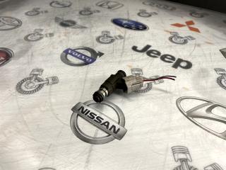 Форсунка Nissan Elgrand APWE50 VQ35DE 2000 (б/у)