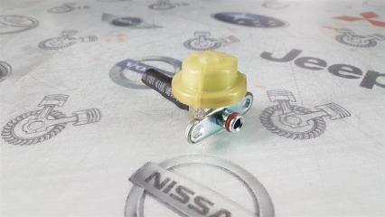 Регулятор давления топлива Toyota Vitz SCP90 2SZ-FE 2006 (б/у)